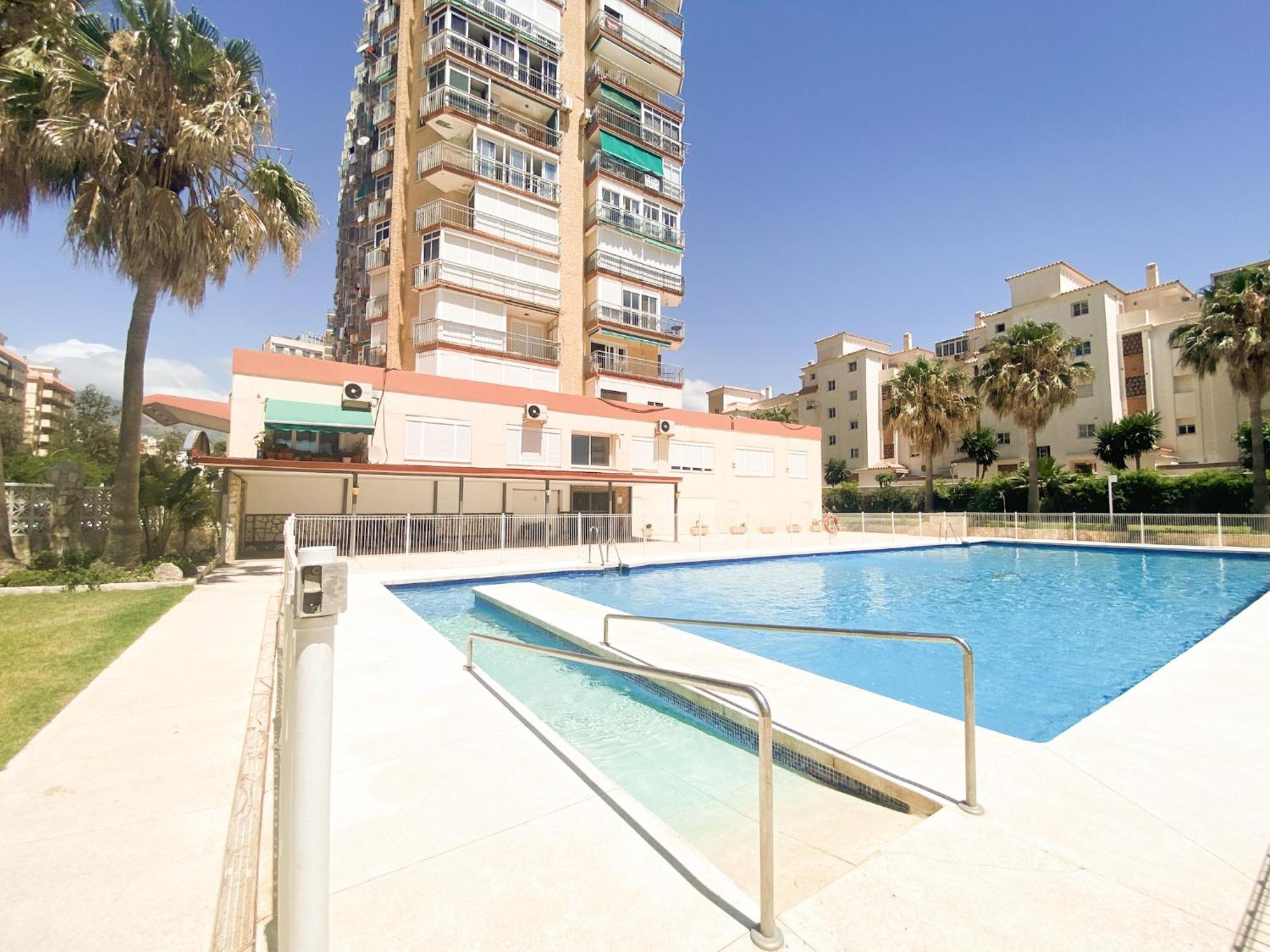 Vistas Al Mar A 1 Min De Playa Con Parkig Gratis Lejlighed Benalmádena Eksteriør billede